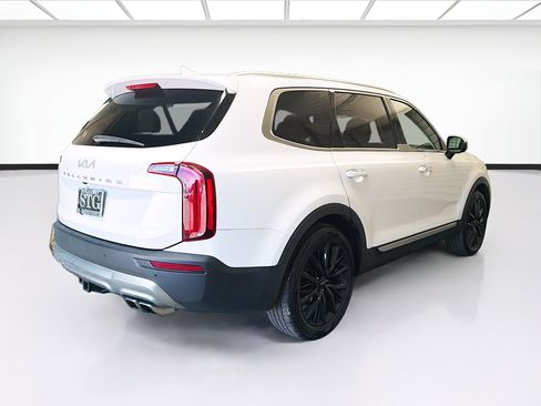 Used 2022 Kia Telluride SX w/ Towing Package FWD image 4