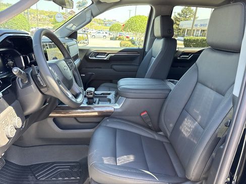 New 2026 Chevrolet Silverado 1500 RST w/ Z71 Off-Road Package AWD/4WD image 11