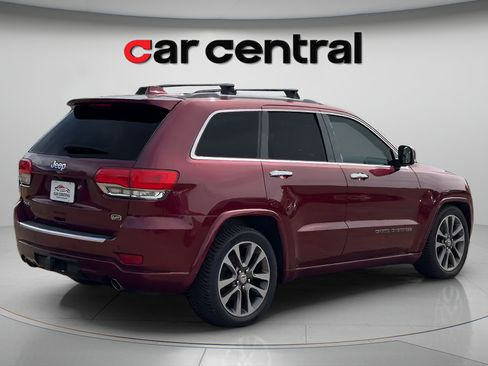 Used 2017 Jeep Grand Cherokee Overland w/ Jeep Active Safety Group AWD/4WD image 7