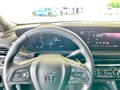 Used 2026 Buick Envista Sport Touring w/ Convenience I Package FWD image 18