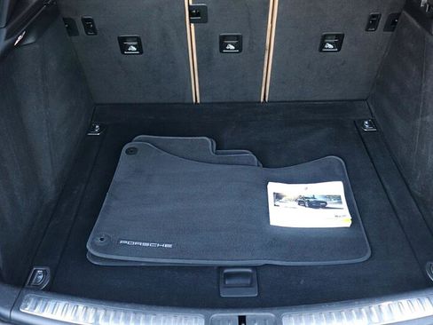 Used 2018 Porsche Macan S image 39