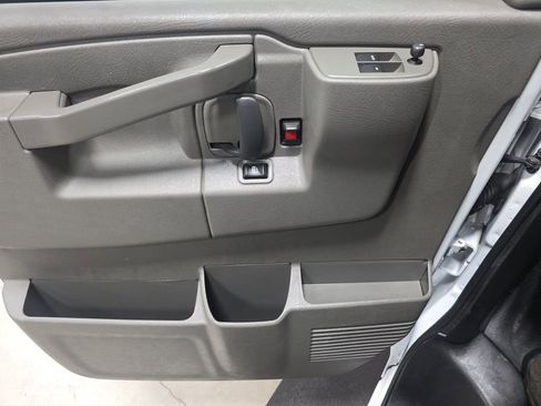 Used 2022 Chevrolet Express 2500 Extended w/ Driver Convenience Package image 9