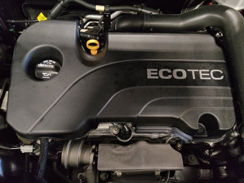 Used 2018 Chevrolet Equinox LT FWD image 30