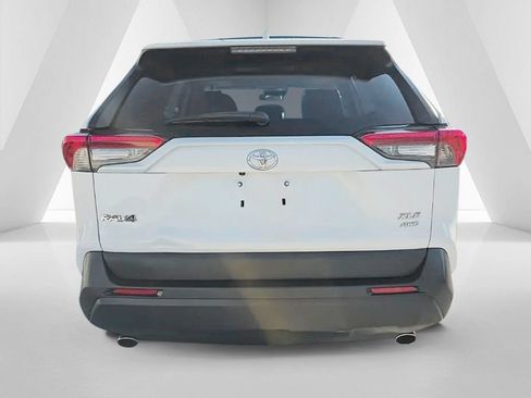 Used 2021 Toyota RAV4 XLE Premium AWD/4WD image 6