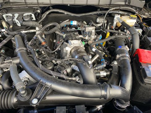 New 2025 Ford Bronco Badlands image 21