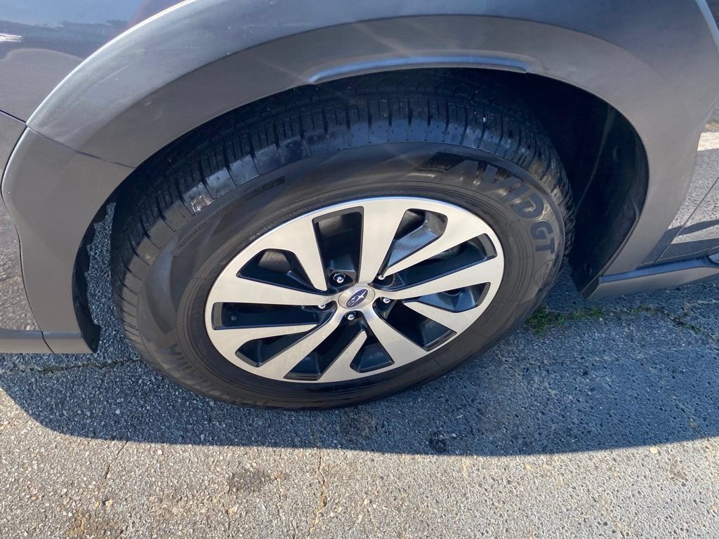 Used 2023 Subaru Outback Premium AWD/4WD image 19
