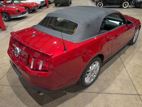 Used 2012 Ford Mustang Premium image 29