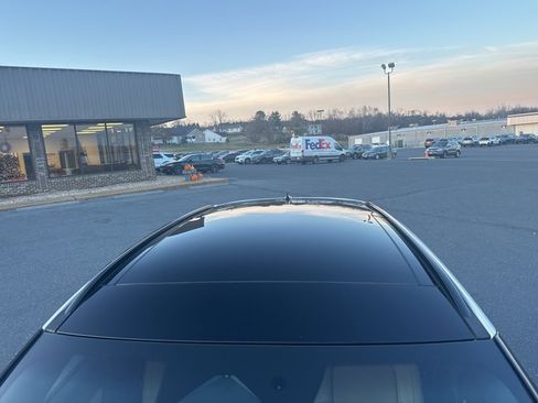 Certified 2023 Lincoln Corsair Reserve w/ Equipment Group 202A image 9