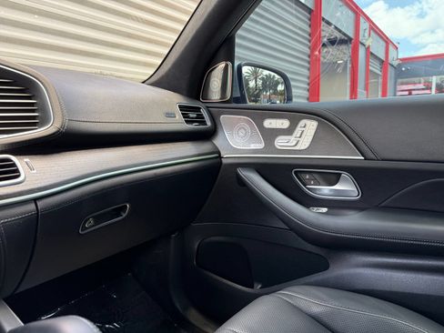 Used 2023 Mercedes-Benz GLS 580 4MATIC image 25