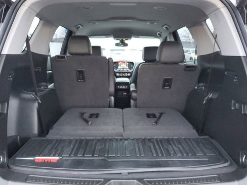 Certified 2022 GMC Acadia AT4 w/ Preferred Package image 42