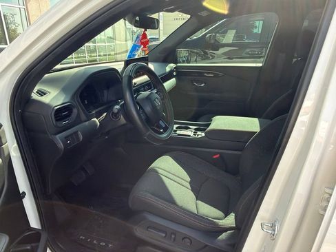 Used 2026 Honda Pilot Sport image 5