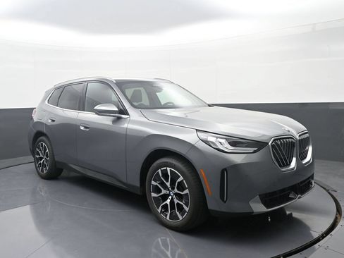 New 2026 BMW X3 xDrive30i w/ Premium Package AWD/4WD image 3
