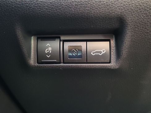 Used 2026 Toyota RAV4 FWD image 29