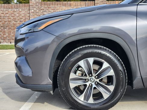 Used 2024 Toyota Highlander XSE image 10