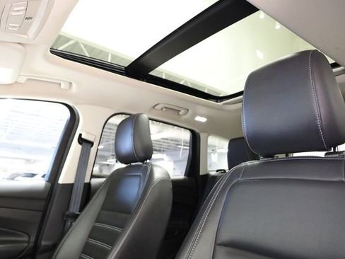 Used 2019 Ford Escape SEL image 29