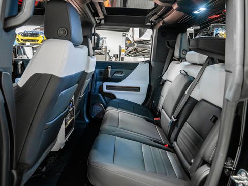 Used 2024 GMC Hummer EV 3X w/ Extreme Off-Road Package image 31