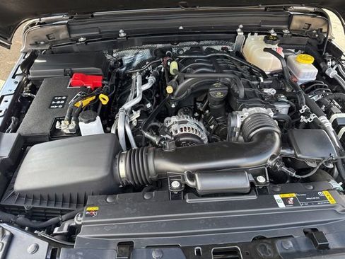 Used 2024 Jeep Wrangler Sahara image 30