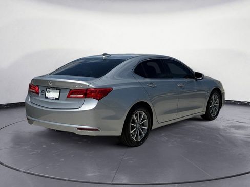 Used 2018 Acura TLX FWD image 5