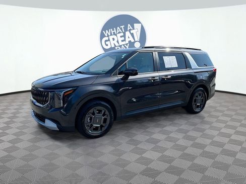 Certified 2025 Kia Carnival EX image 31