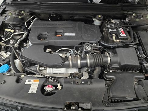 Used 2019 Honda Accord Touring image 12