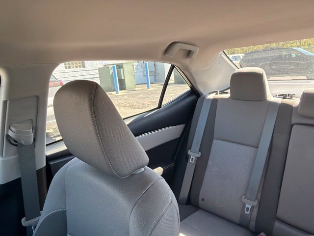 Used 2017 Toyota Corolla LE w/ Carpet Mat Package (TMS) FWD image 55