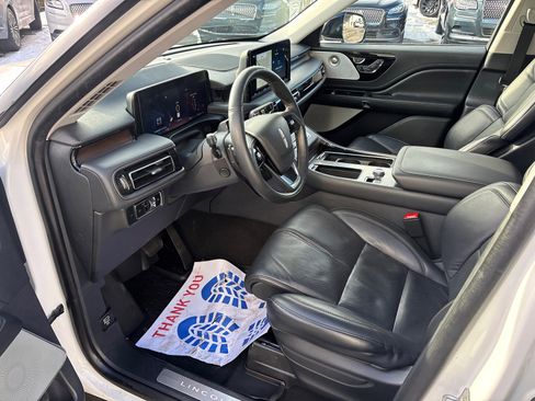 Certified 2025 Lincoln Aviator Reserve w/ Equipment Group 201A image 24