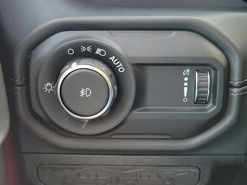 New 2026 Jeep Wrangler Sahara AWD/4WD image 25