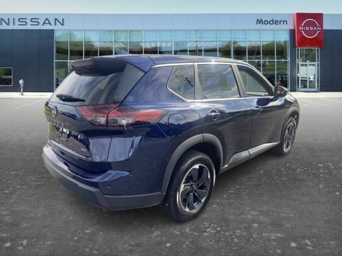 Certified 2025 Nissan Rogue SV AWD/4WD image 5