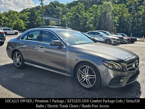 Used 2017 Mercedes-Benz E 300 4MATIC image 1