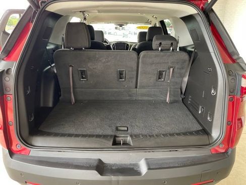 Used 2019 Chevrolet Traverse LT w/ LPO, Floor Liner Package AWD/4WD image 11