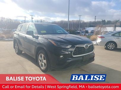 Used 2024 Toyota Highlander LE