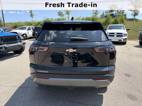 Used 2025 Chevrolet Equinox LT FWD image 10