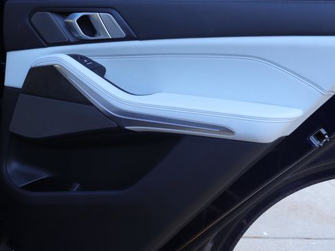 Certified 2024 BMW X5 sDrive40i w/ M Sport Package image 21