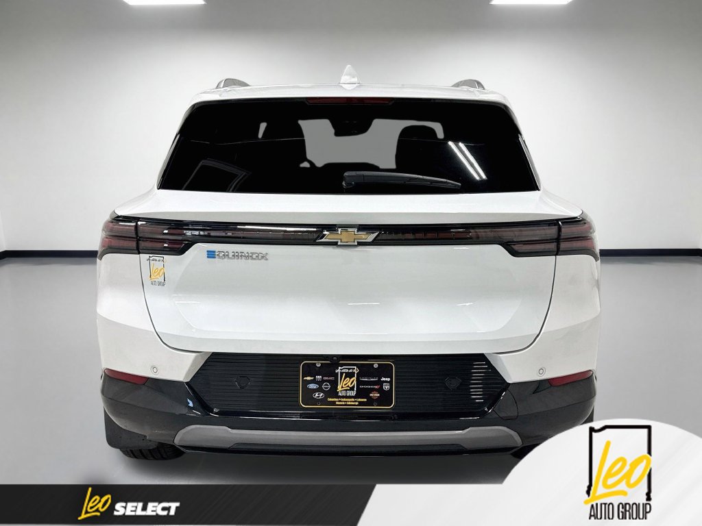 Used 2024 Chevrolet Equinox EV LT w/ LPO, Interior Storage Package FWD image 8