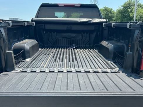 Used 2023 Chevrolet Silverado 1500 LT AWD/4WD image 34