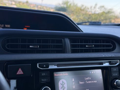 Used 2016 Toyota Prius C Two image 19