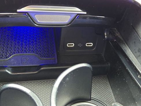 Used 2025 Mercedes-Benz CLE 300 4MATIC Cabriolet image 16