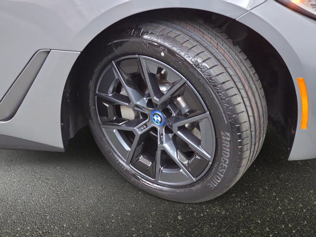 Certified 2024 BMW i4 eDrive35 w/ Premium Package RWD image 33