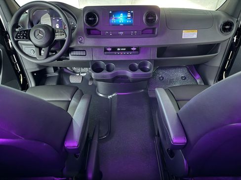 Used 2023 Mercedes-Benz Sprinter 3500 image 72