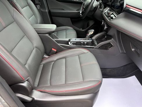 Used 2025 Chevrolet TrailBlazer RS w/ Driver Confidence Package FWD image 28