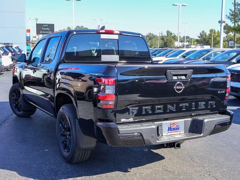 New 2026 Nissan Frontier SV w/ SV Convenience Package image 2