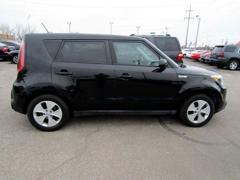 Used 2016 Kia Soul FWD image 8