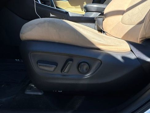 Used 2019 Toyota RAV4 XLE w/ Convenience Package image 40