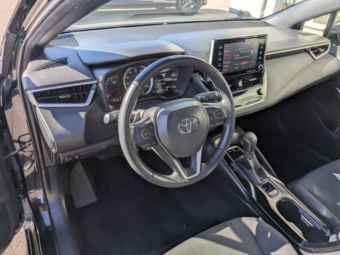 Used 2022 Toyota Corolla SE w/ SE Premium Package image 17