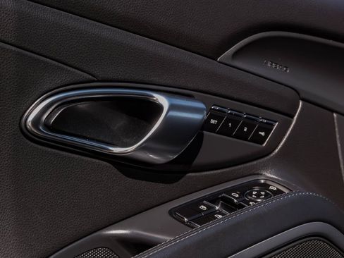 Used 2014 Porsche 911 Carrera image 39