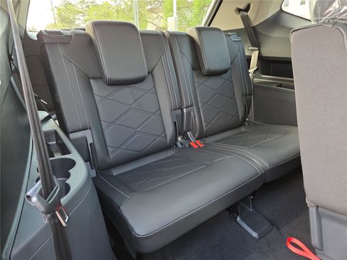 New 2026 Volkswagen Atlas SE image 27