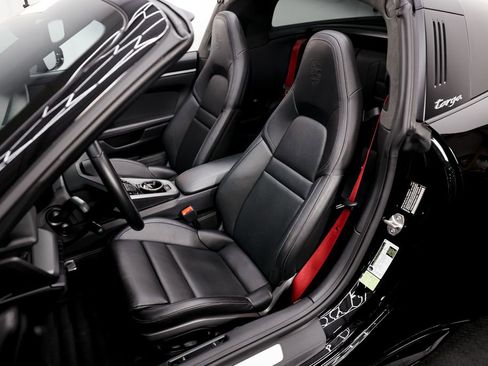 Used 2022 Porsche 911 Targa 4S image 17