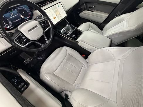 Used 2025 Land Rover Range Rover Sport SE AWD/4WD image 15