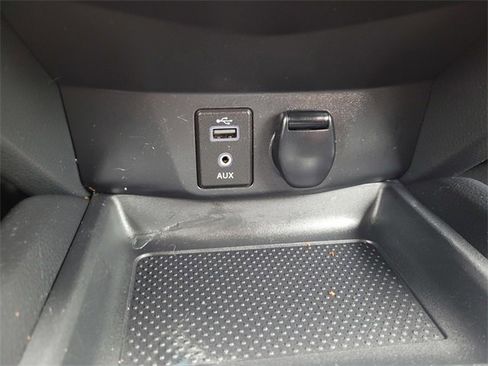 Used 2017 Nissan Rogue S image 25