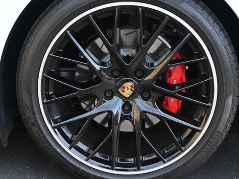 Used 2022 Porsche Panamera GTS image 7